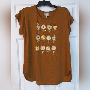 Charming Floral Embroidered Short Sleeve Tee